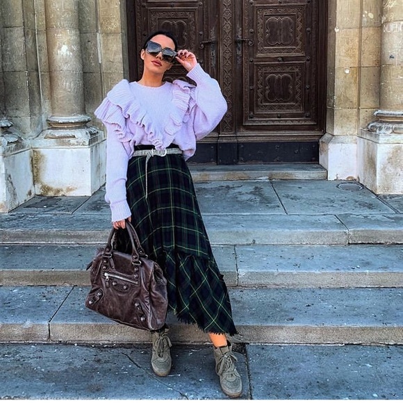 Zara Knit Sweater with Ruffle Trim Size Large - Picture 5 of 8